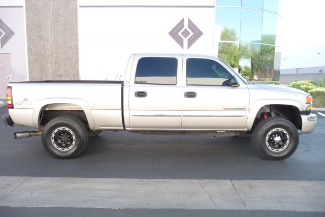 2006 GMC Sierra 2500 SLE Sierra 2WD