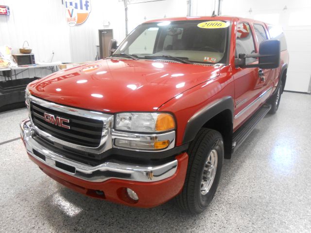 2006 GMC Sierra 2500 SLE Sierra 2WD