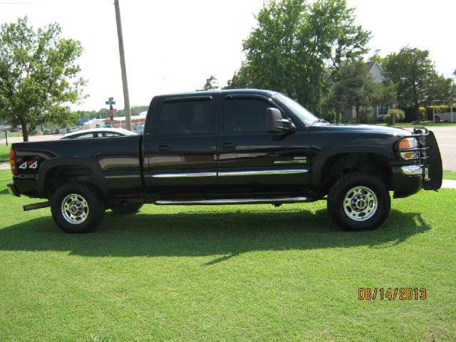 2006 GMC Sierra 2500 Base 3500 2 WD