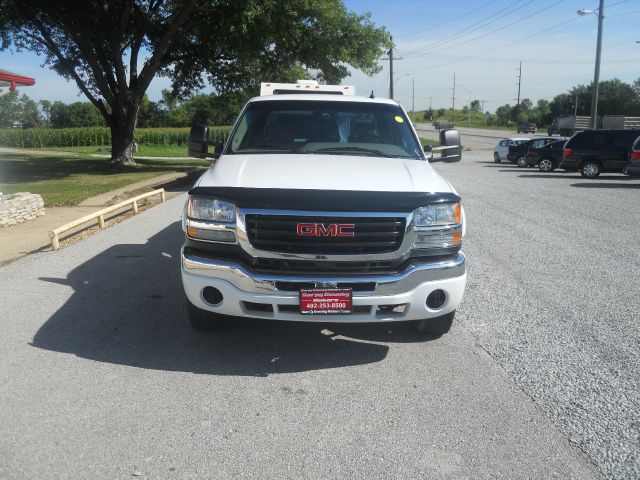 2007 GMC Sierra 2500 SLE Sierra 2WD