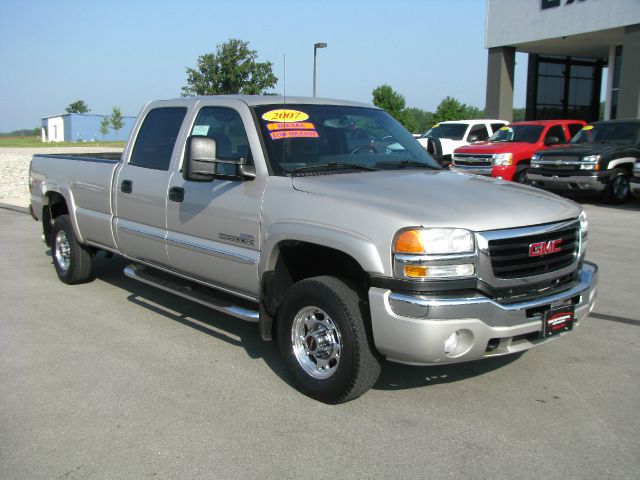 2007 GMC Sierra 2500 SWB SL