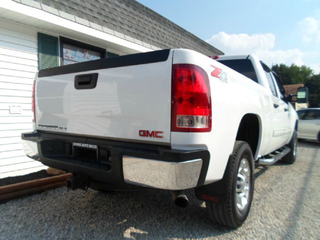 2008 GMC Sierra 2500 4dr Sdn 2.7T Quattro Auto