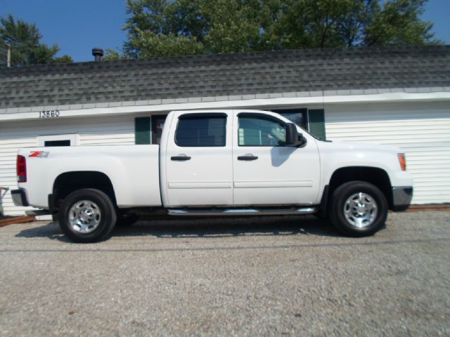 2008 GMC Sierra 2500 4dr Sdn 2.7T Quattro Auto