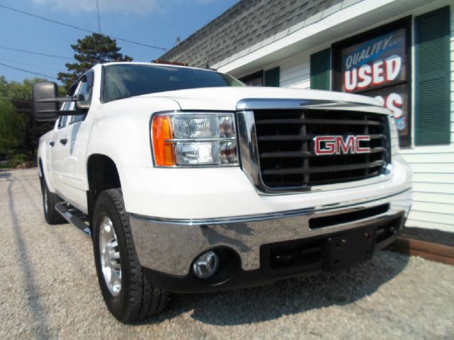 2008 GMC Sierra 2500 4dr Sdn 2.7T Quattro Auto