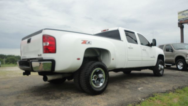 2008 GMC Sierra 2500 4dr Sdn 2.7T Quattro Auto