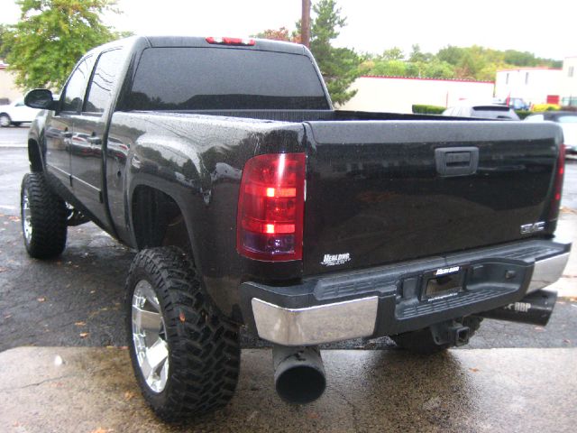 2008 GMC Sierra 2500 4dr Sdn 2.7T Quattro Auto