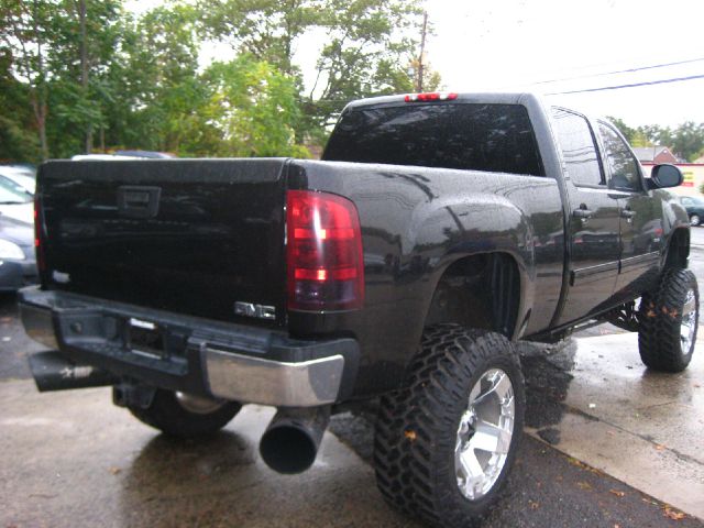 2008 GMC Sierra 2500 4dr Sdn 2.7T Quattro Auto