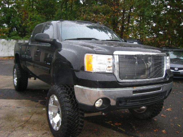 2008 GMC Sierra 2500 4dr Sdn 2.7T Quattro Auto