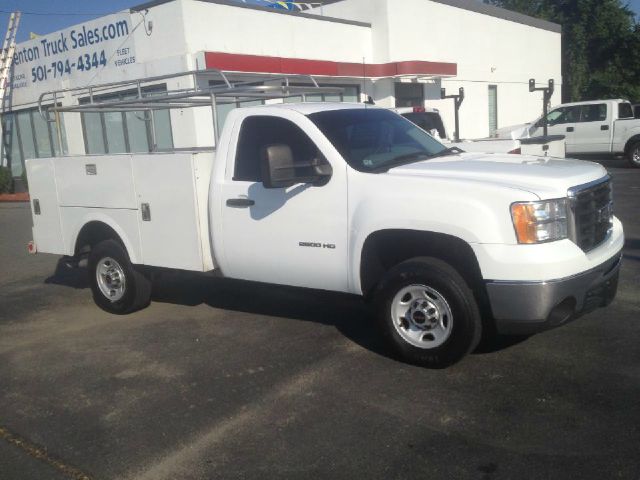 2010 GMC Sierra 2500 EX Sedan AUTO