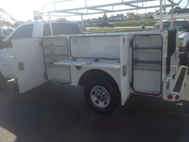 2010 GMC Sierra 2500 EX Sedan AUTO