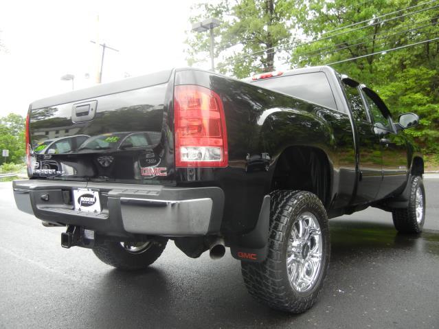 2011 GMC Sierra 2500 LS 4X4