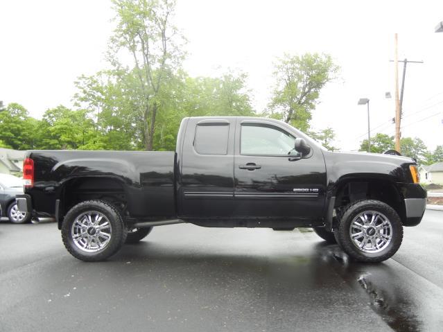 2011 GMC Sierra 2500 LS 4X4