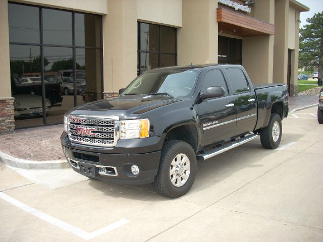 2011 GMC Sierra 2500 Sr5...4-wheel Drive