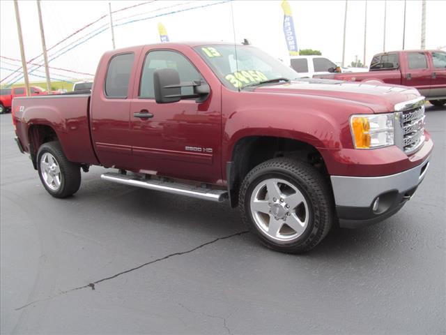 2013 GMC Sierra 2500 EX W/ Rear Entertainment