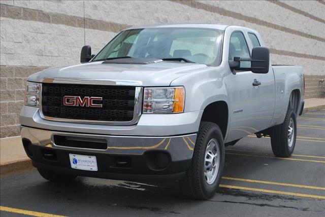 2013 GMC Sierra 2500 EX Sedan AUTO