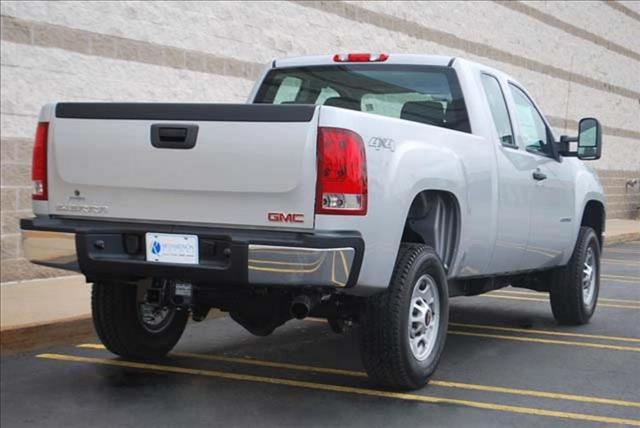 2013 GMC Sierra 2500 EX Sedan AUTO