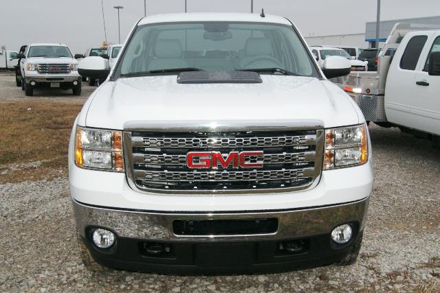 2013 GMC Sierra 2500 4dr CXL Plus AWD