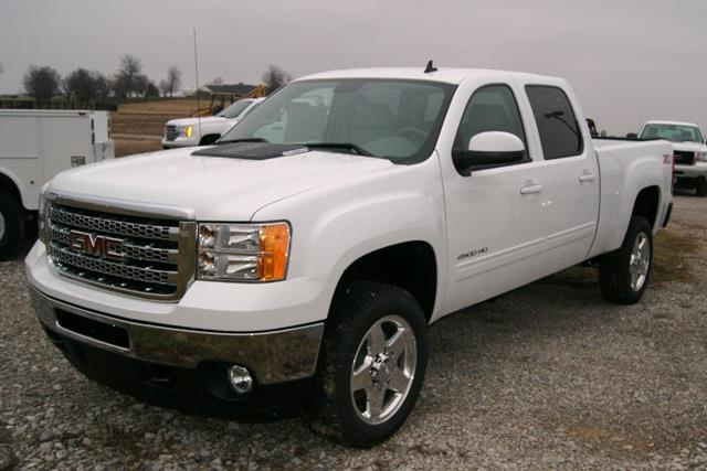 2013 GMC Sierra 2500 4dr CXL Plus AWD