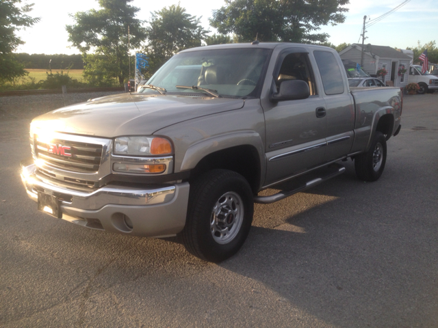 2003 GMC Sierra 2500HD Standard 4X4 Hardtop