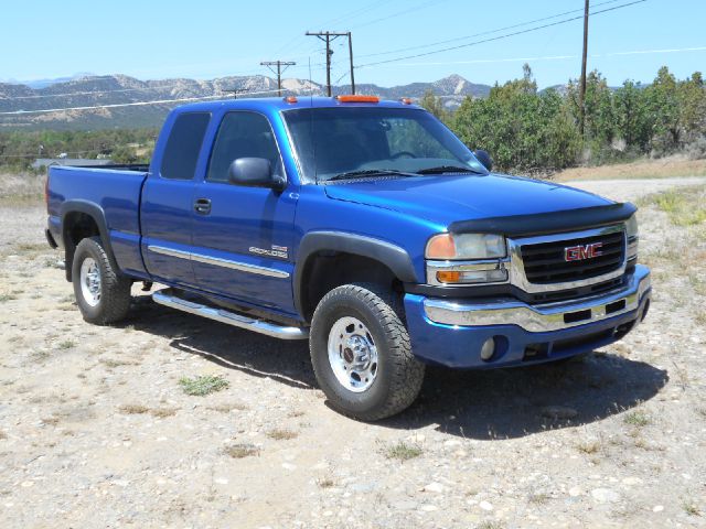 2003 GMC Sierra 2500HD 4dr 2.9L Twin Turbo AWD W/3rd