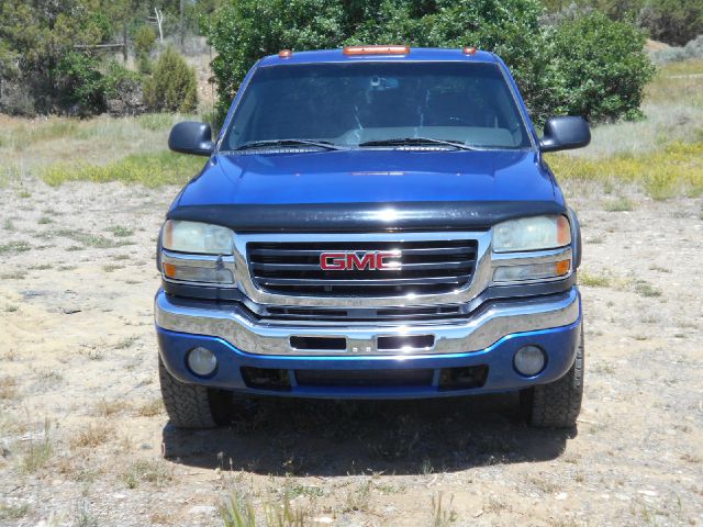 2003 GMC Sierra 2500HD 4dr 2.9L Twin Turbo AWD W/3rd