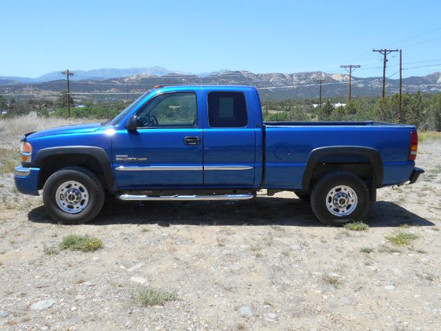 2003 GMC Sierra 2500HD 4dr 2.9L Twin Turbo AWD W/3rd