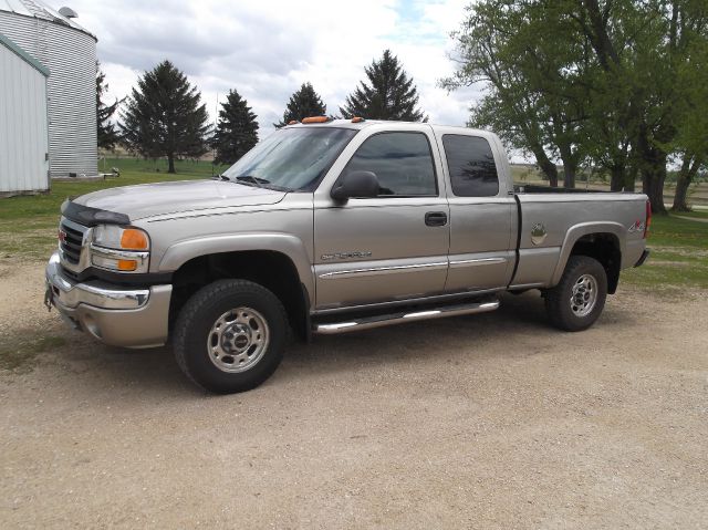 2003 GMC Sierra 2500HD 4dr 2.9L Twin Turbo AWD W/3rd