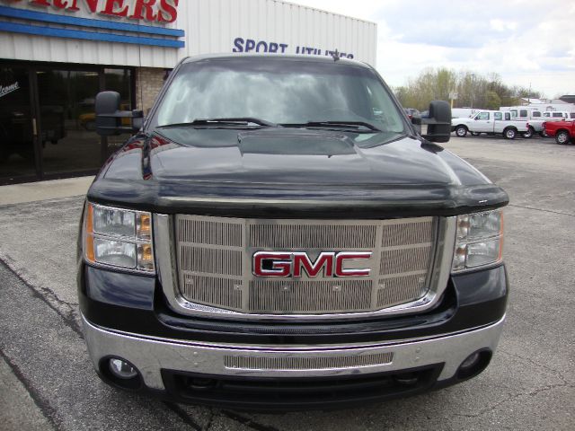 2009 GMC Sierra 2500HD 4dr 2.9L Twin Turbo AWD SUV