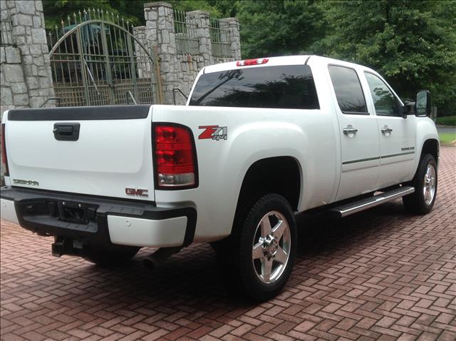 2011 GMC Sierra 2500HD Sr5...4-wheel Drive