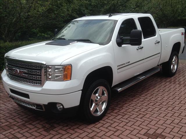 2011 GMC Sierra 2500HD Sr5...4-wheel Drive