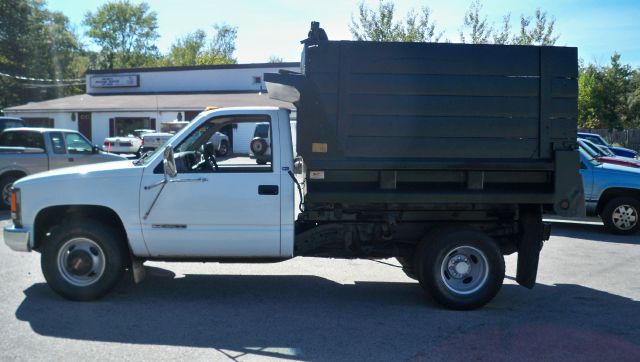 2000 GMC Sierra 3500 Lariat 4D Crew Cab Truck