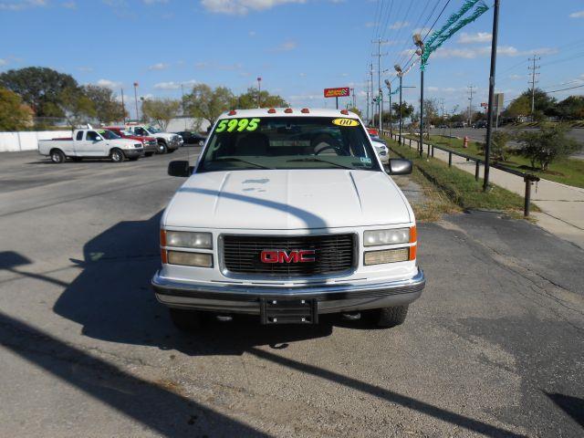 2000 GMC Sierra 3500 Signature L Sedan 4D