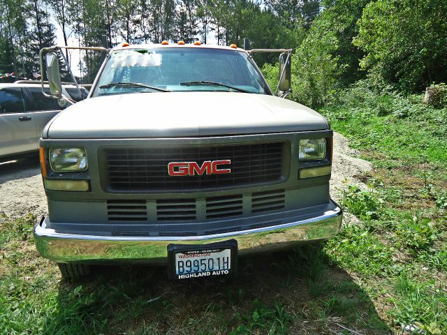 2000 GMC Sierra 3500 Lariat 4D Crew Cab Truck