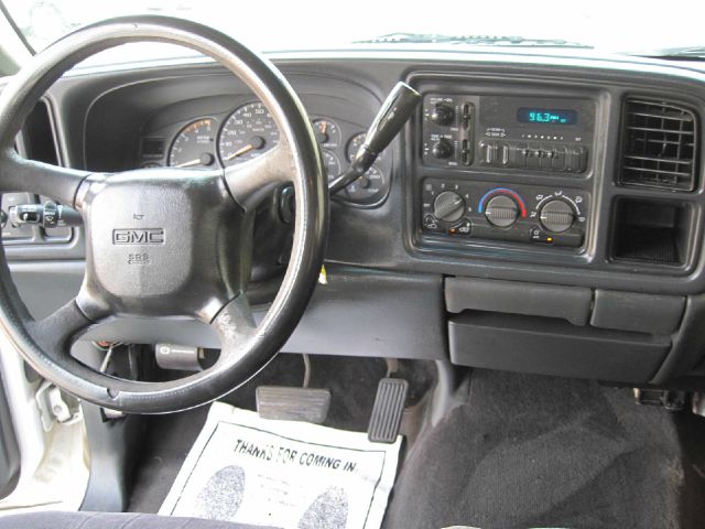 2002 GMC Sierra 3500 Slt-2nd Bench-4wd-sunroof-6 CD BOSE