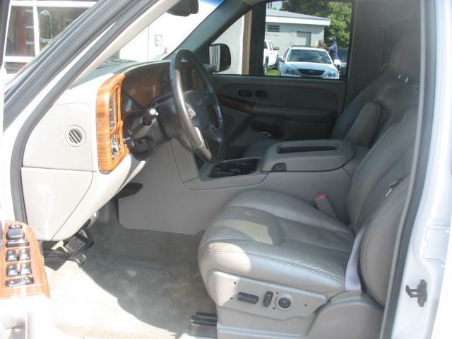 2003 GMC Sierra 3500 2006 Mercury Premier