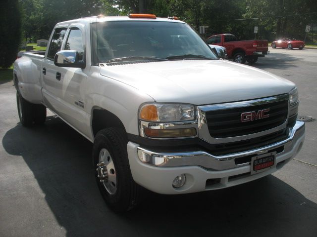 2003 GMC Sierra 3500 2006 Mercury Premier