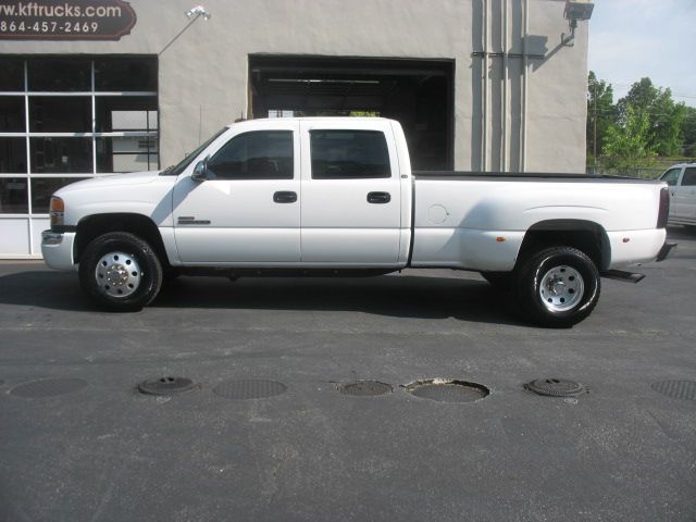 2003 GMC Sierra 3500 2006 Mercury Premier