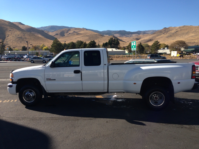 2004 GMC Sierra 3500 Taxi Sedan