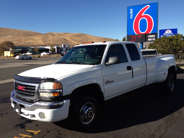 2004 GMC Sierra 3500 Taxi Sedan