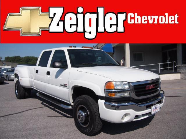 2004 GMC Sierra 3500 SLT