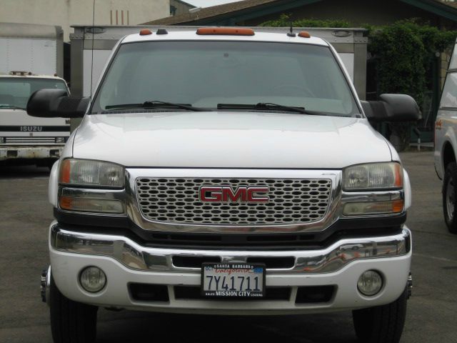 2004 GMC Sierra 3500 Ford F250 FX4 Lariat