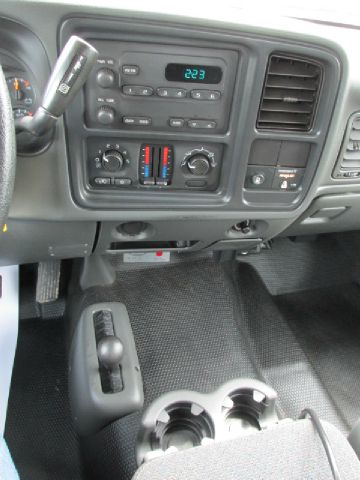 2004 GMC Sierra 3500 SLE3 Truck