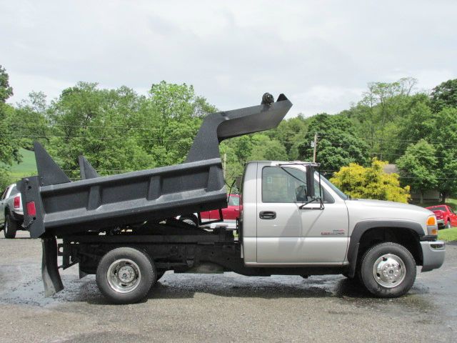 2004 GMC Sierra 3500 SLE3 Truck