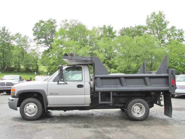 2004 GMC Sierra 3500 SLE3 Truck