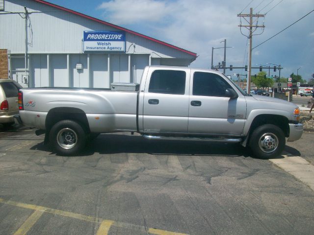 2005 GMC Sierra 3500 SLE Sierra 2WD