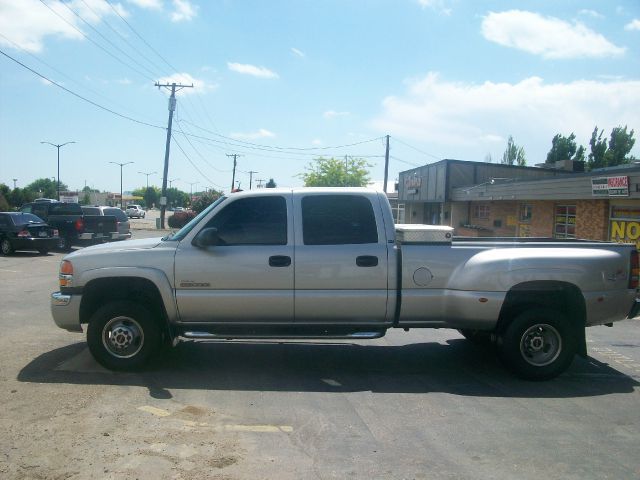 2005 GMC Sierra 3500 SLE Sierra 2WD