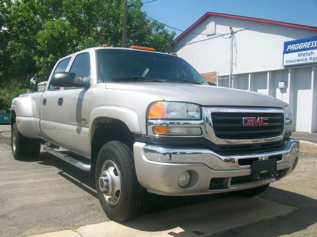 2005 GMC Sierra 3500 SLE Sierra 2WD