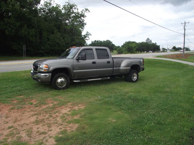 2006 GMC Sierra 3500 Cloth Buckets