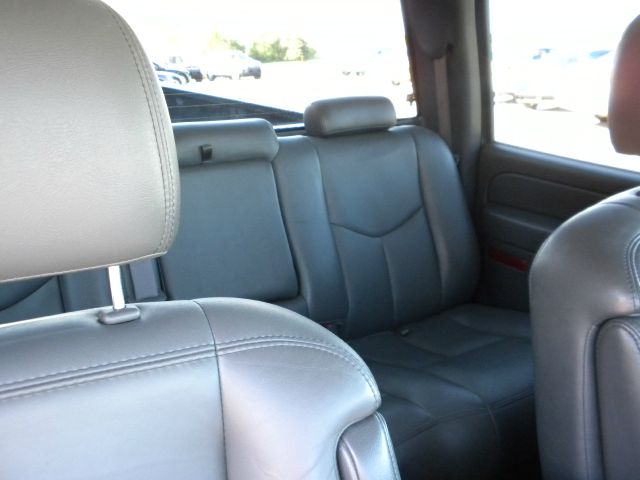 2006 GMC Sierra 3500 Wagon SE