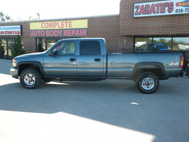 2006 GMC Sierra 3500 Wagon SE